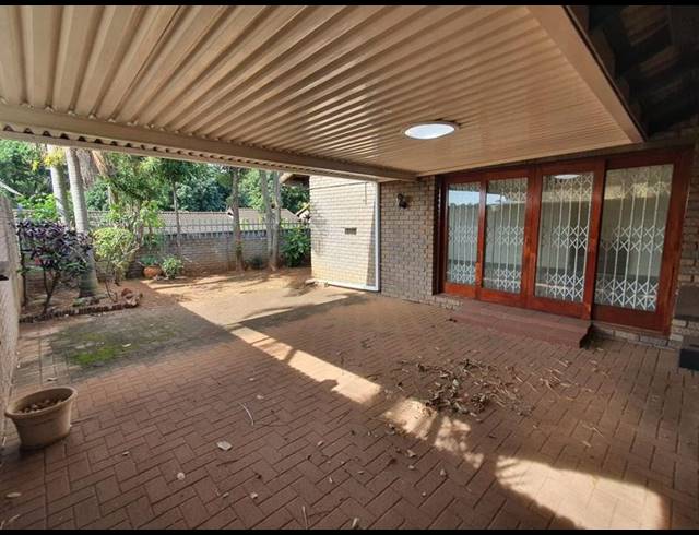 2 BEDROOM TOWNHOUSE FOR SALE IN SUNNINGDALE